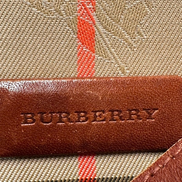 Burberry Nova Check Canvas & Leather Messenger Shoulder Bag - Picture 2 of 13